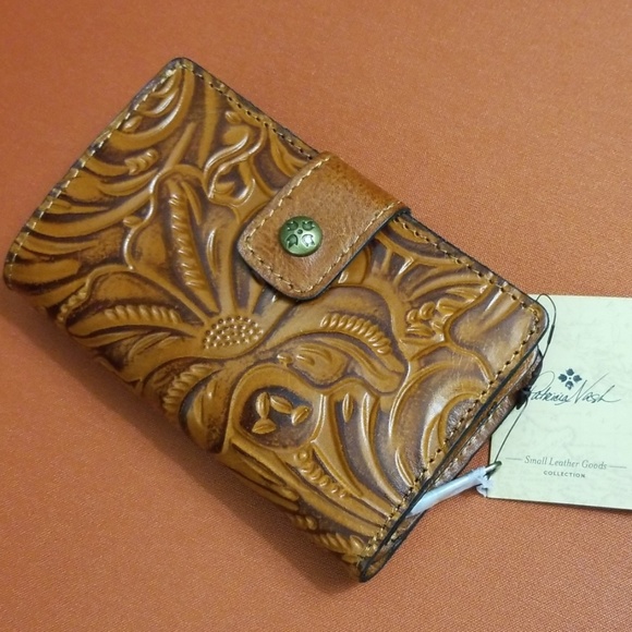 Patricia Nash Handbags - Patricia Nash Gold Cirella